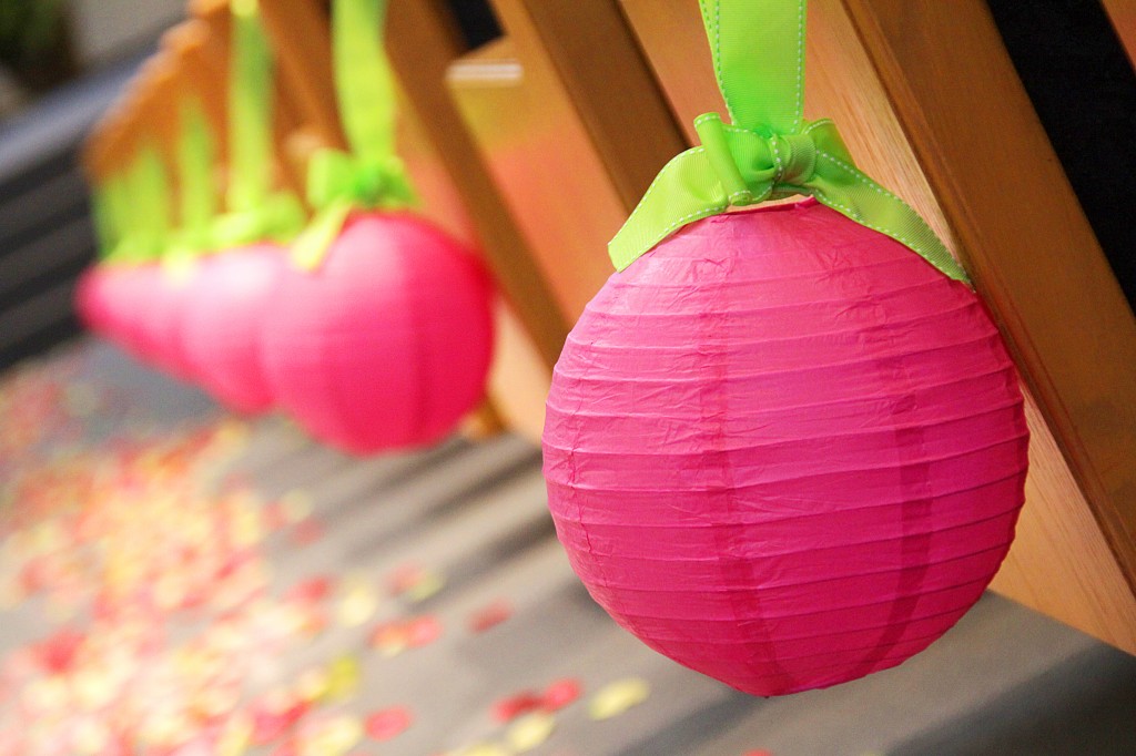 DIY Paper Lanterns for aisles
