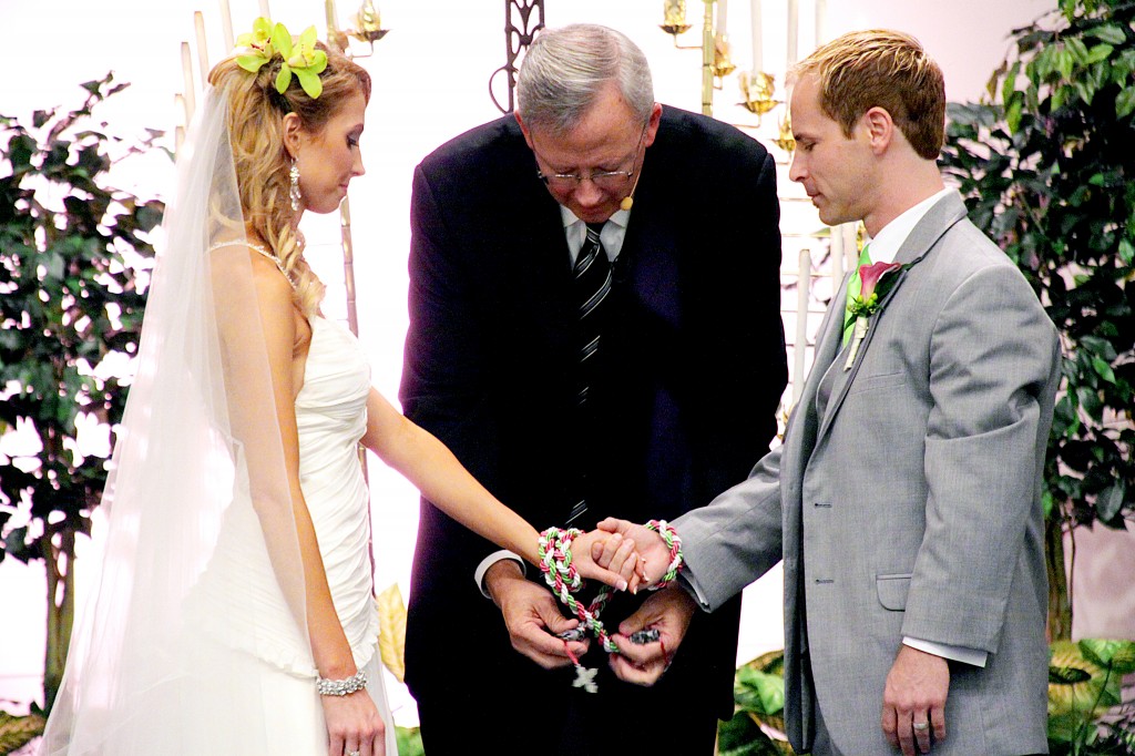 Tying the Knot through Handfasting