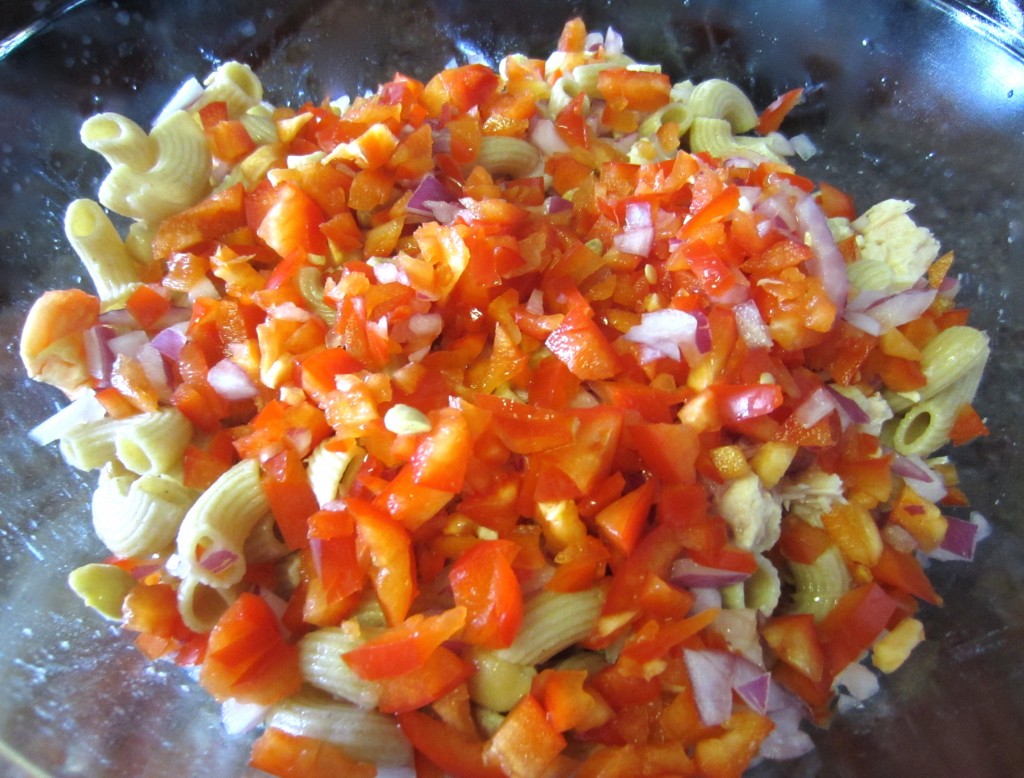 healthy chicken salad with peppers